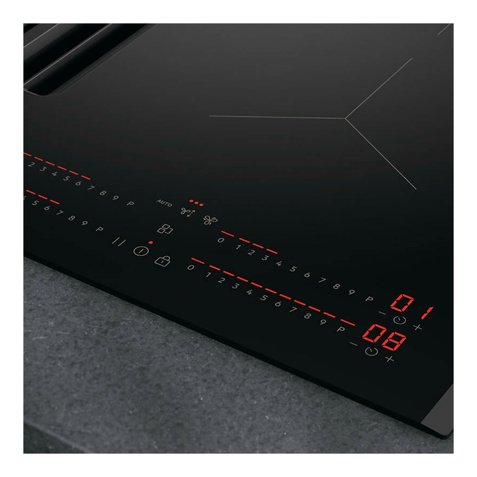 Placa de inducción AEG TH84CB03FB negra, vista en ángulo, con controles táctiles rojos.