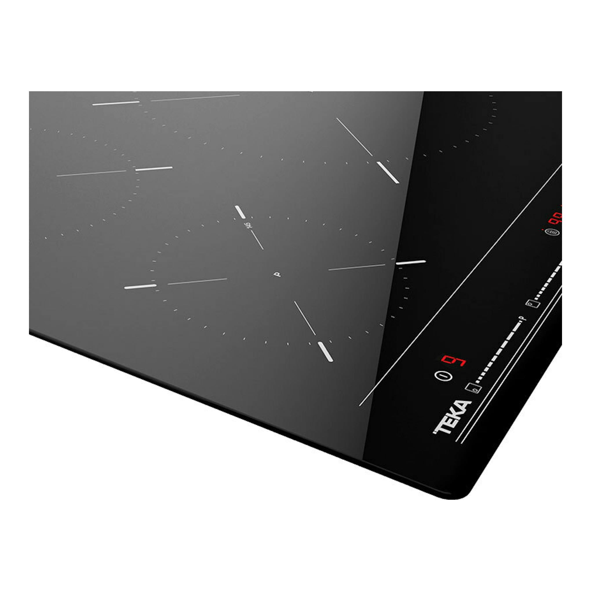 Placa de inducción Teka IBC 63010 negra, vista en ángulo con panel táctil digital.