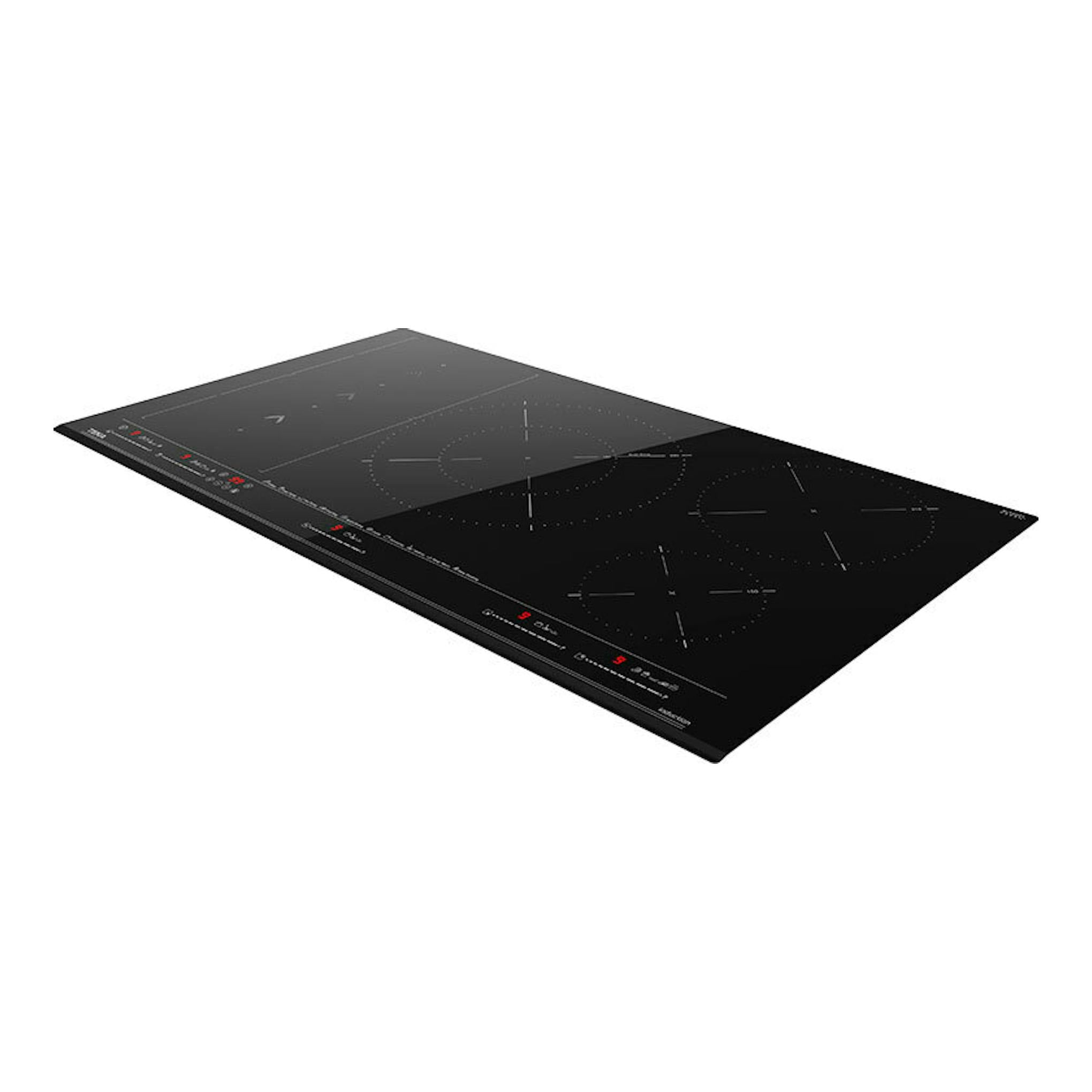 Placa de inducción Teka IZS97630MST negra, vista en ángulo sobre fondo blanco.