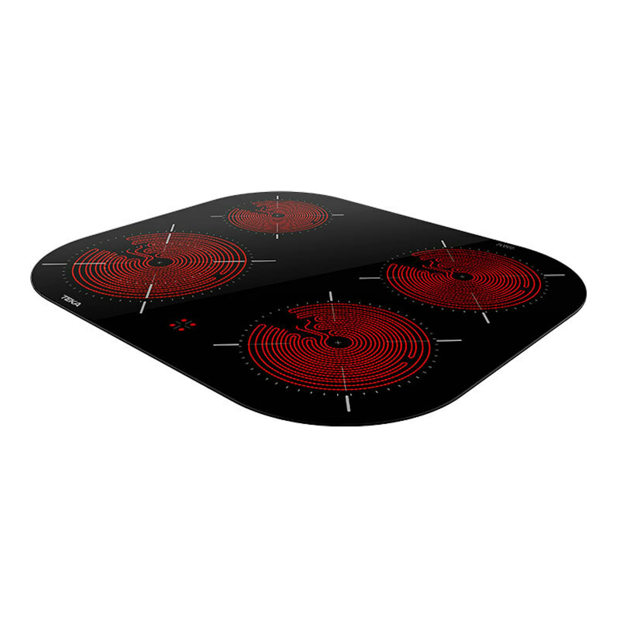 Placa vitrocerámica Teka TCC 64000 PLV negra, vista en ángulo, con cuatro zonas de cocción rojas.