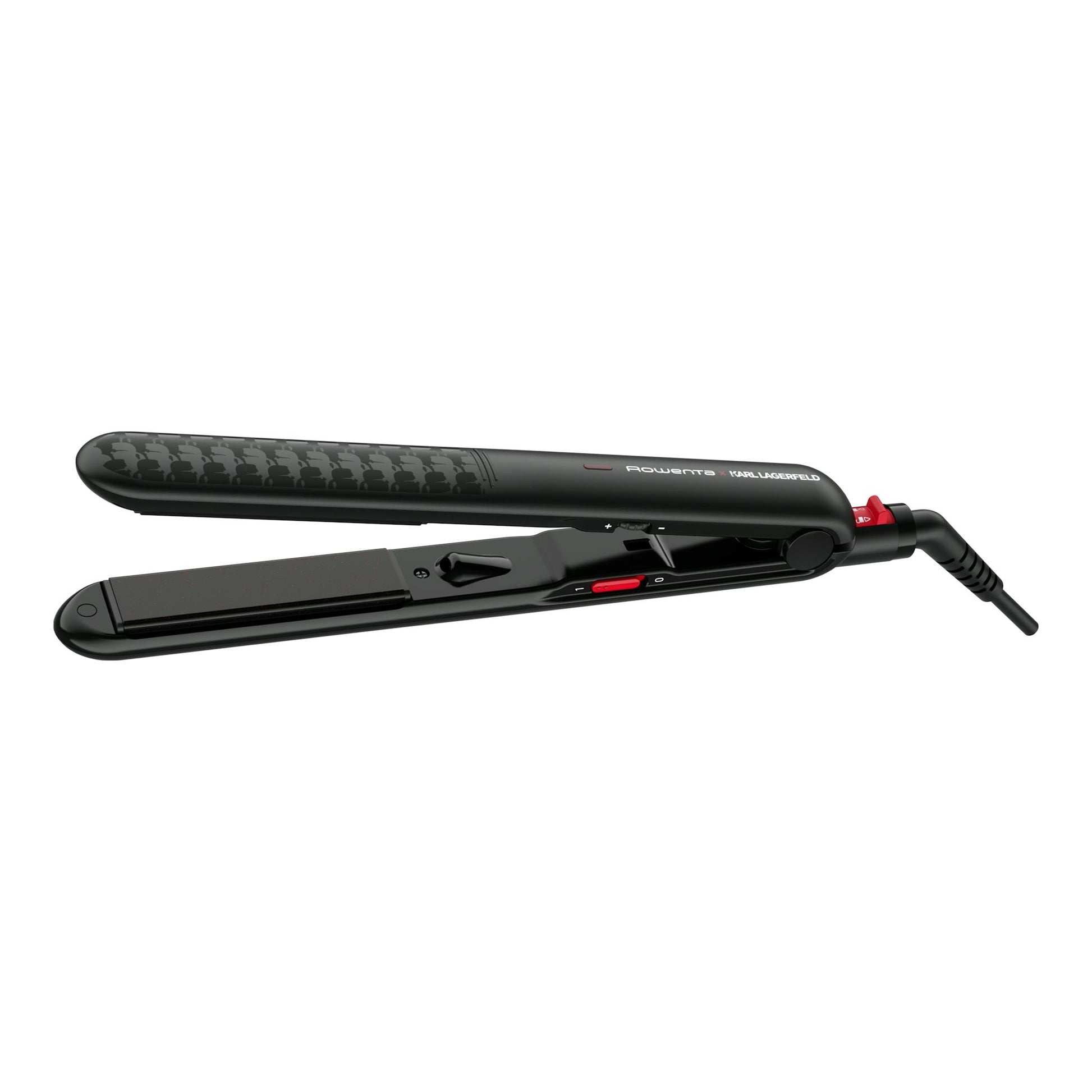 Plancha de pelo negra Rowenta x Karl Lagerfeld, vista lateral, abierta, con cable rojo y placas flotantes.