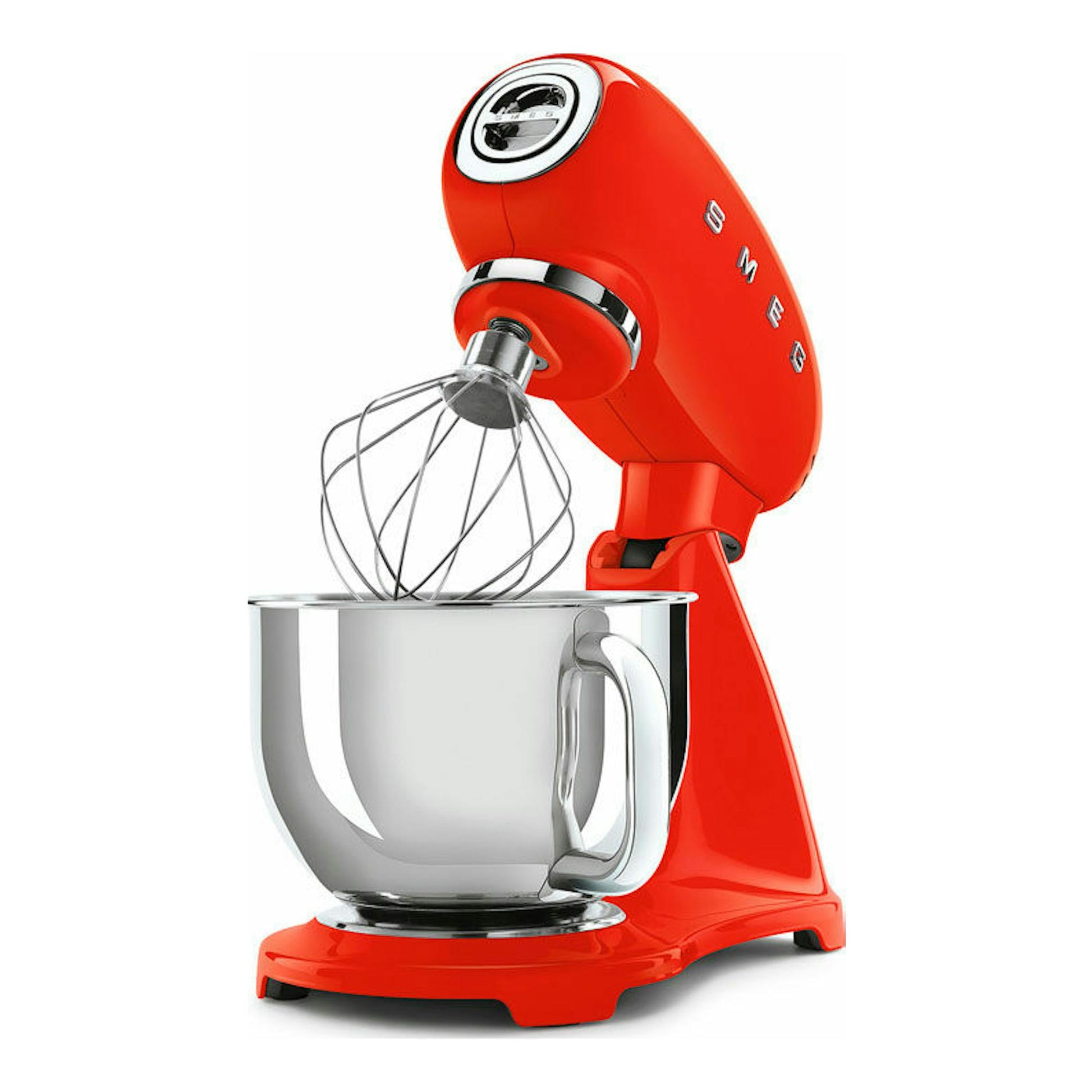 Batidora amasadora Smeg SMF03RDEU roja con bol de acero y varilla, vista frontal sobre fondo blanco.