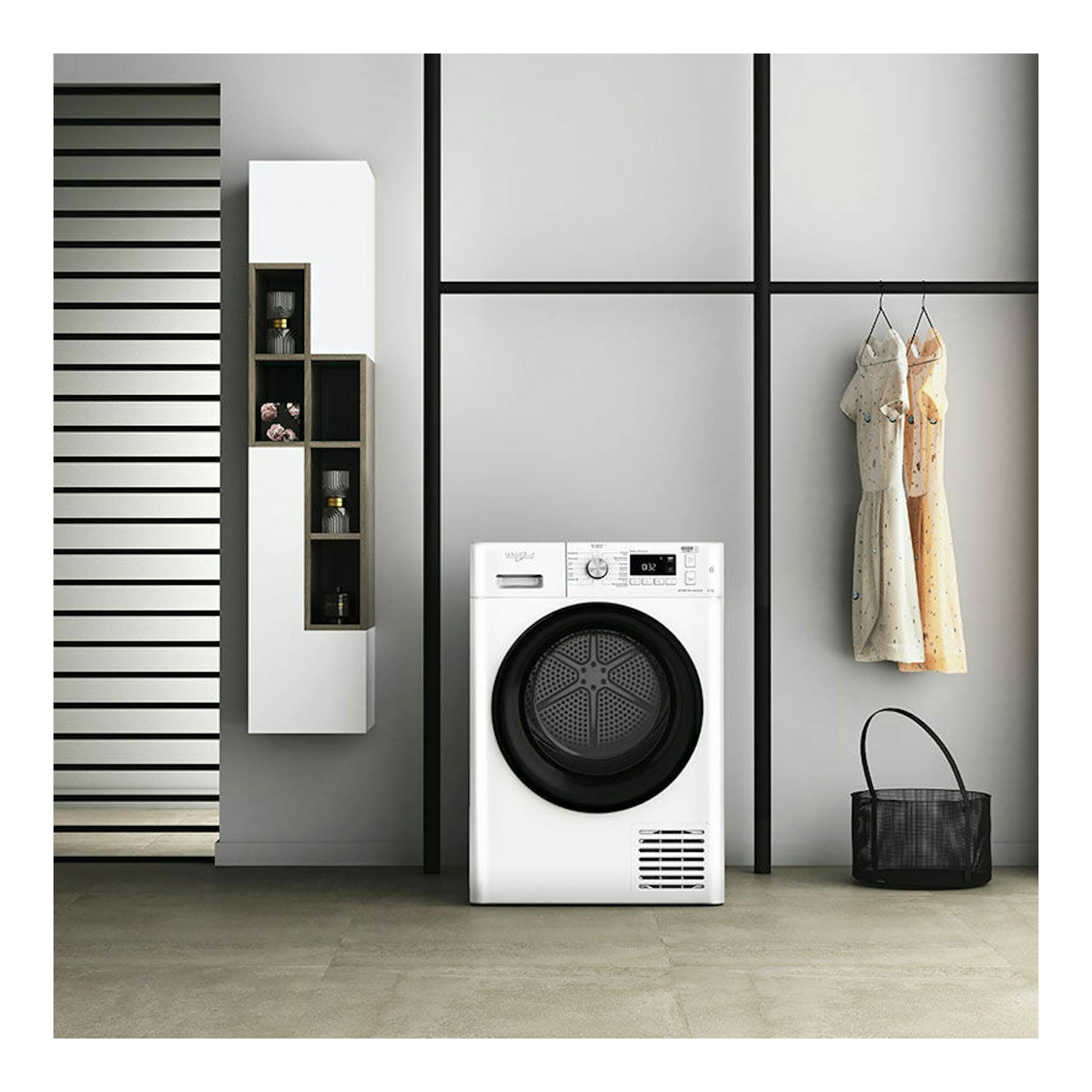 Secadora Whirlpool FFTM118X3BYSPT blanca, vista frontal, con puerta circular negra.