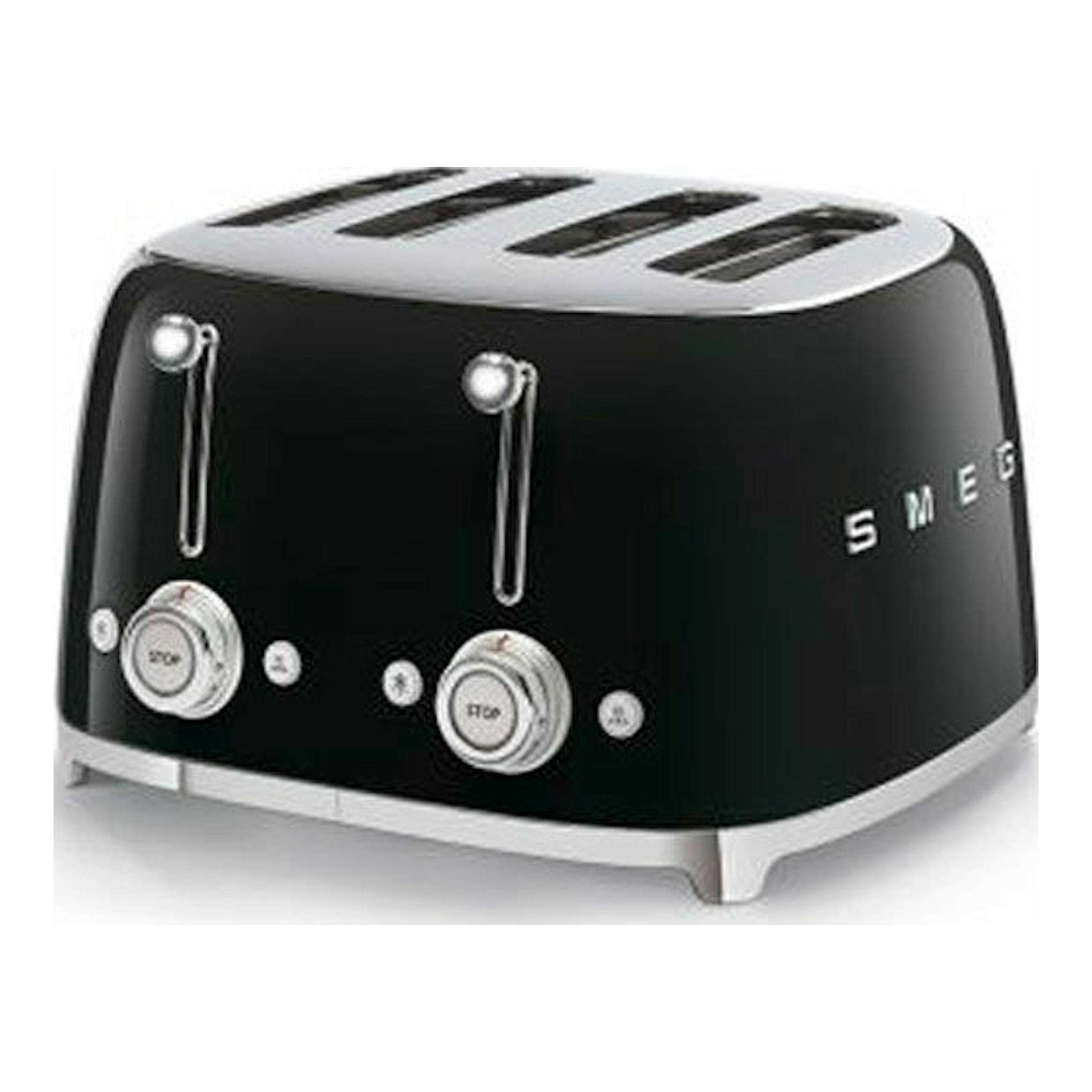 Tostador Smeg TSF03BLEU negro, vista frontal en ángulo, de cuatro ranuras y controles plateados.