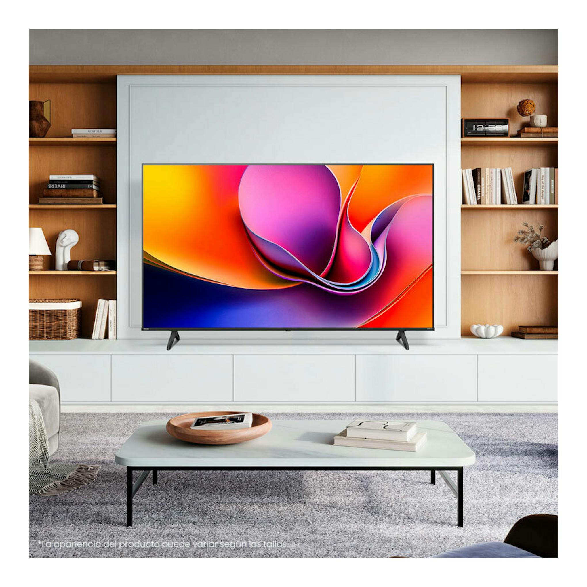 Televisor Hisense 50A6Q LED 4K de 50", vista frontal, marco negro, sobre mueble blanco.