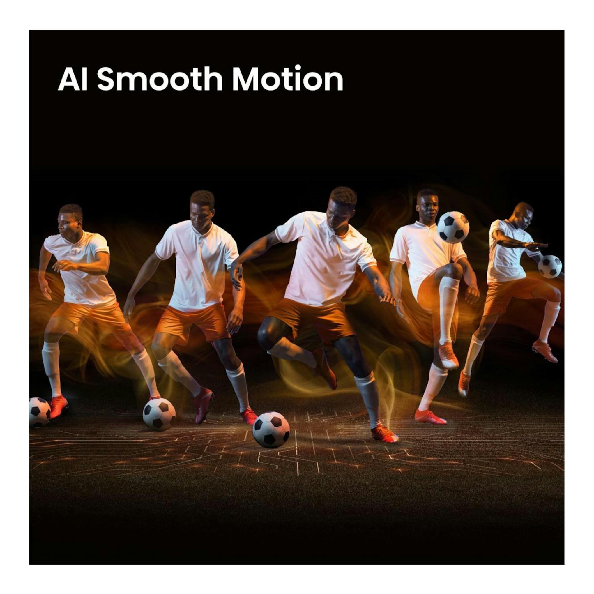 Hisense 50A7S: futbolista en secuencia de movimiento, con texto «AI Smooth Motion» sobre fondo negro.