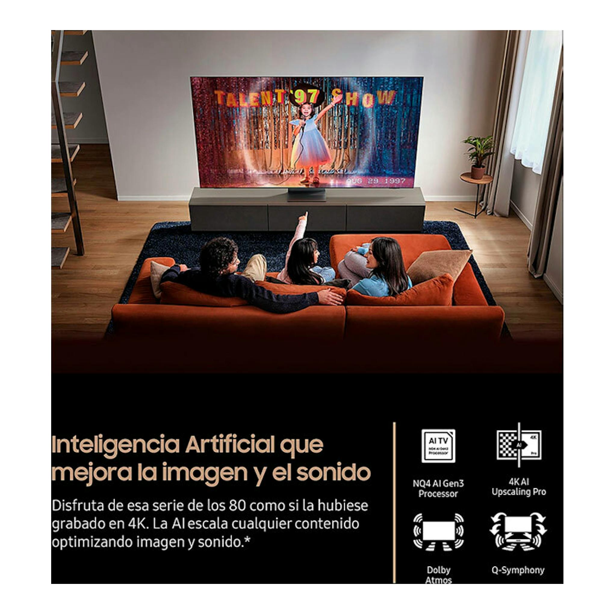 Samsung TQ43QN90FATXXC NeoQLED 4K de 43 pulgadas en un salón, con una escena en pantalla y texto promocional.