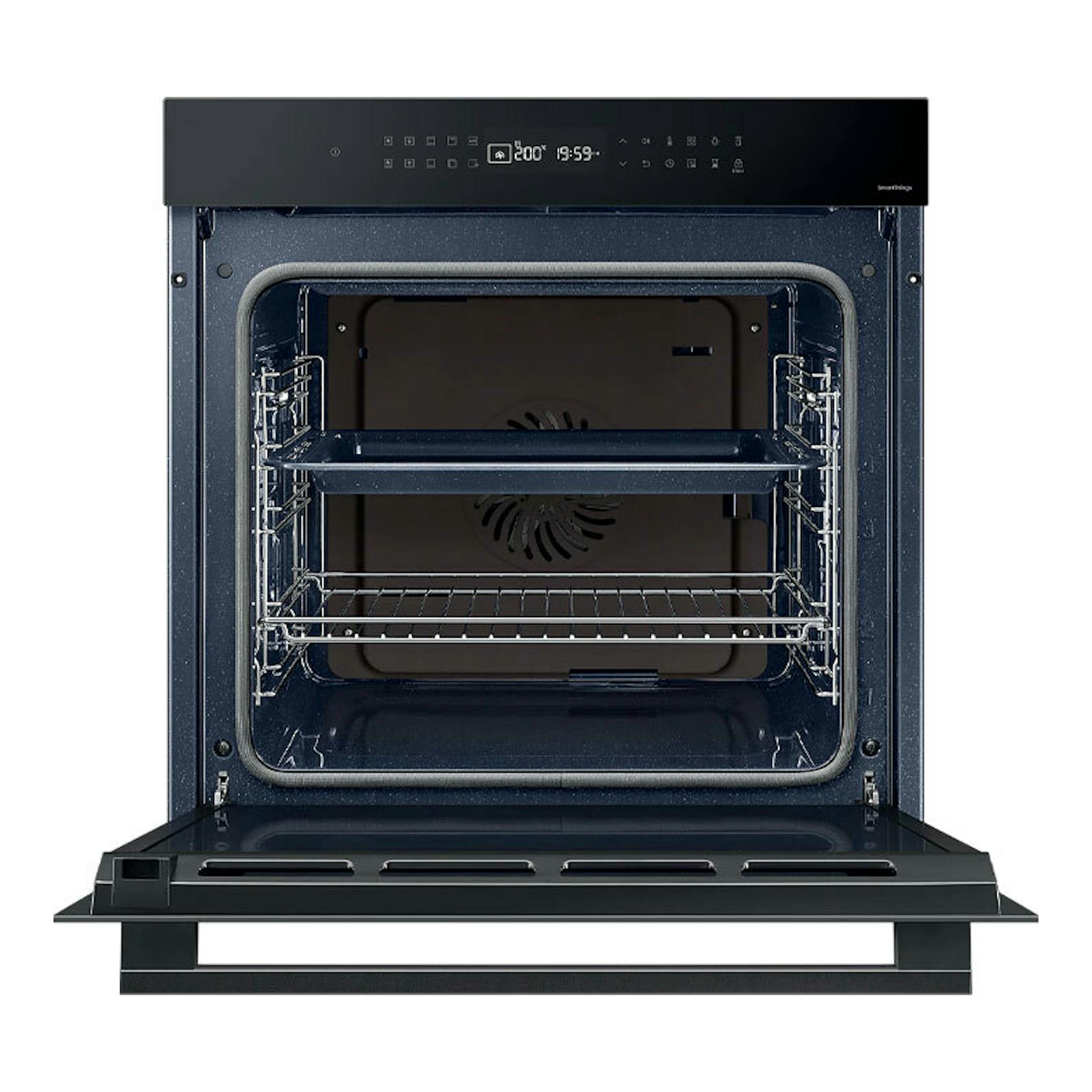 Horno Samsung NV7B40403CK/U1 negro, vista frontal con la puerta abierta e interior visible.