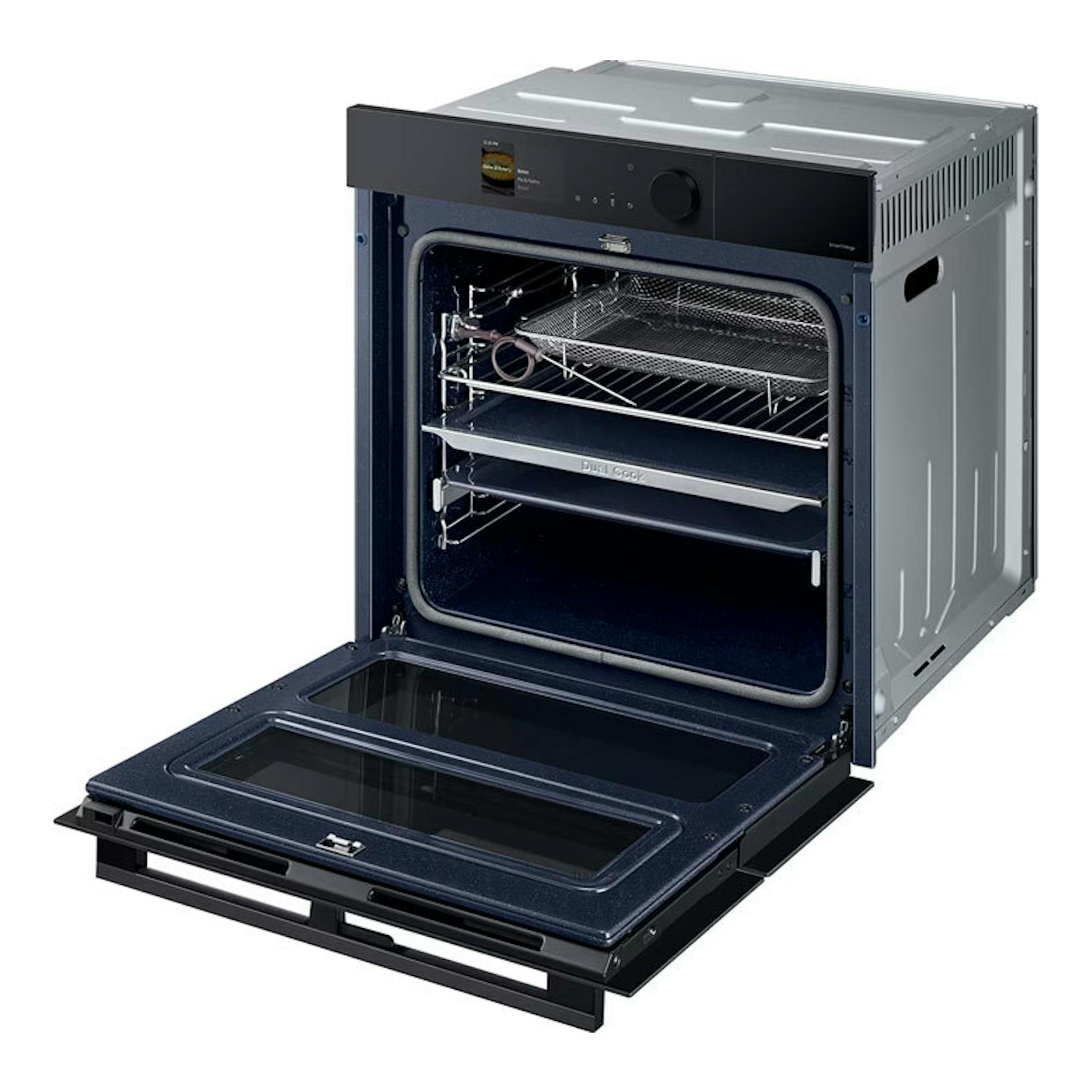 Horno Samsung NV7B6795JAK/U1 negro, visto en tres cuartos con la puerta abatible abierta.