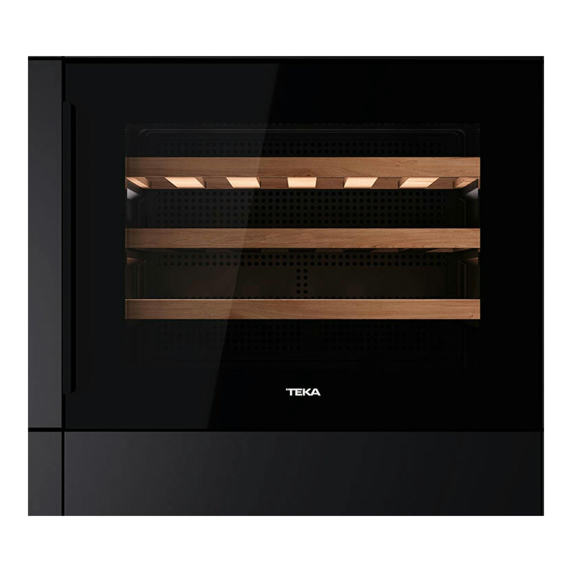 Vinoteca integrable Teka RVI10024 negra, vista frontal, puerta de cristal negro y baldas de madera.