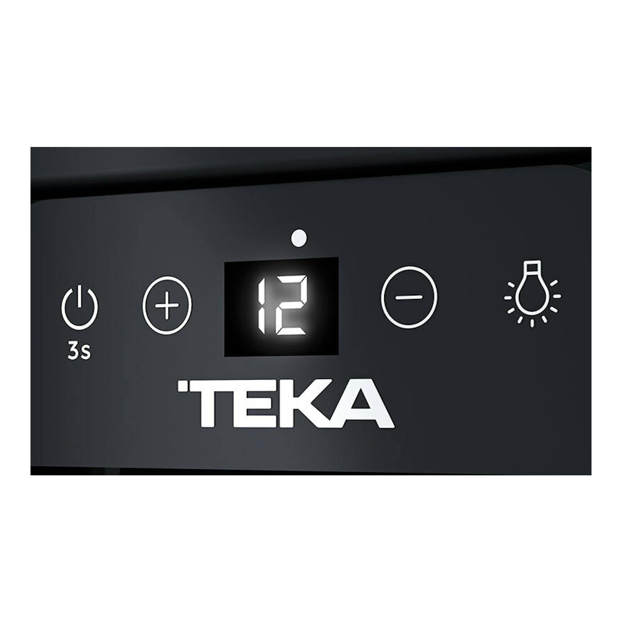 Primer plano del panel táctil negro de la vinoteca Teka RVU10008, con display 12 e iconos de control.