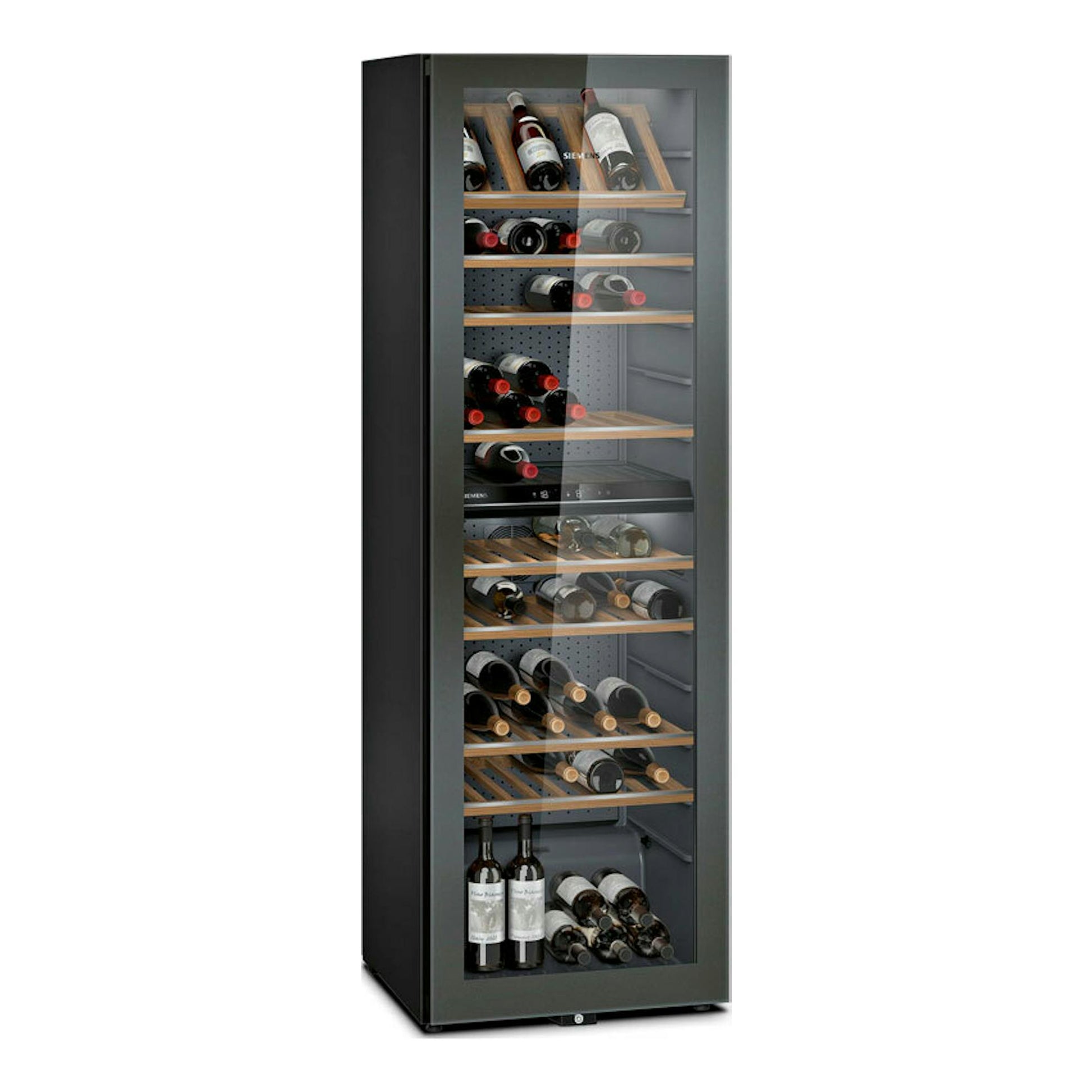 Vinoteca Siemens KW36KATGA negra, vista frontal, con puerta de cristal y estantes de madera con botellas de vino.